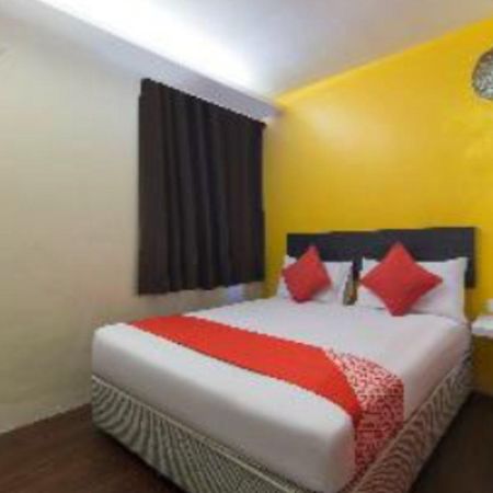 My Home Hotel @ Taman Connaught เชอราส ภายนอก รูปภาพ